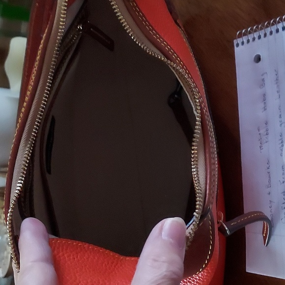 Dooney and Bourke medium hobo handbag - Picture 5 of 6